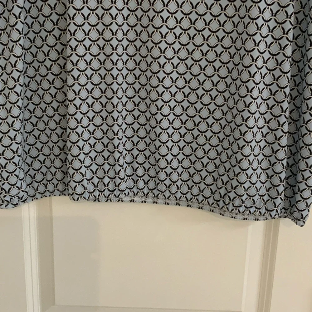 Liz Clairborne  Patterned Women's Top - Picture 4 of 6